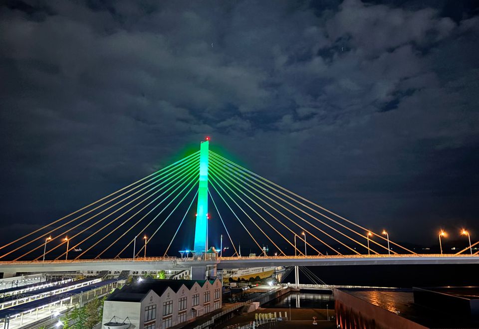 Ausblick auf die Küste von Aomori bei Nacht