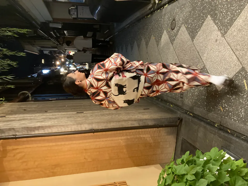 Stilecht im Yukata durch Kyotos Straßen