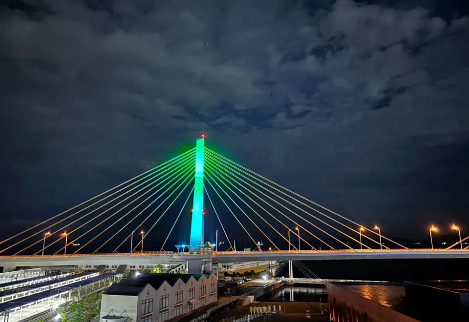Ausblick auf die Küste von Aomori bei Nacht