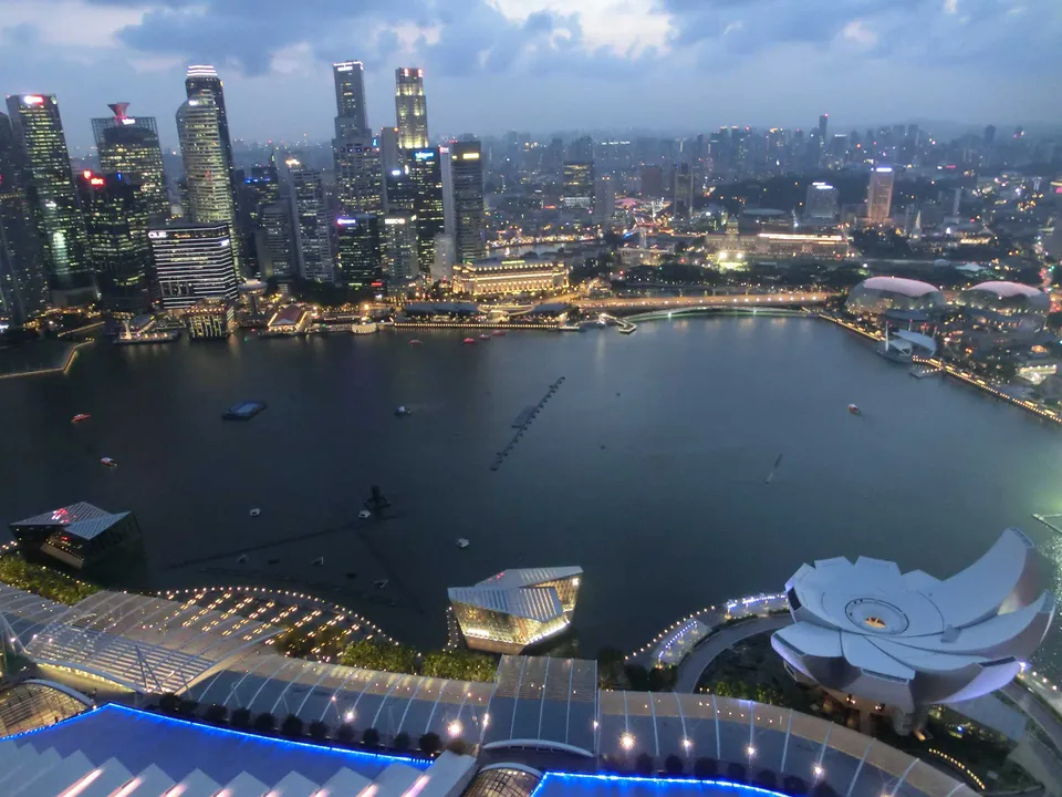Blick vom Sky Park des Marina Bay Sands Hotels