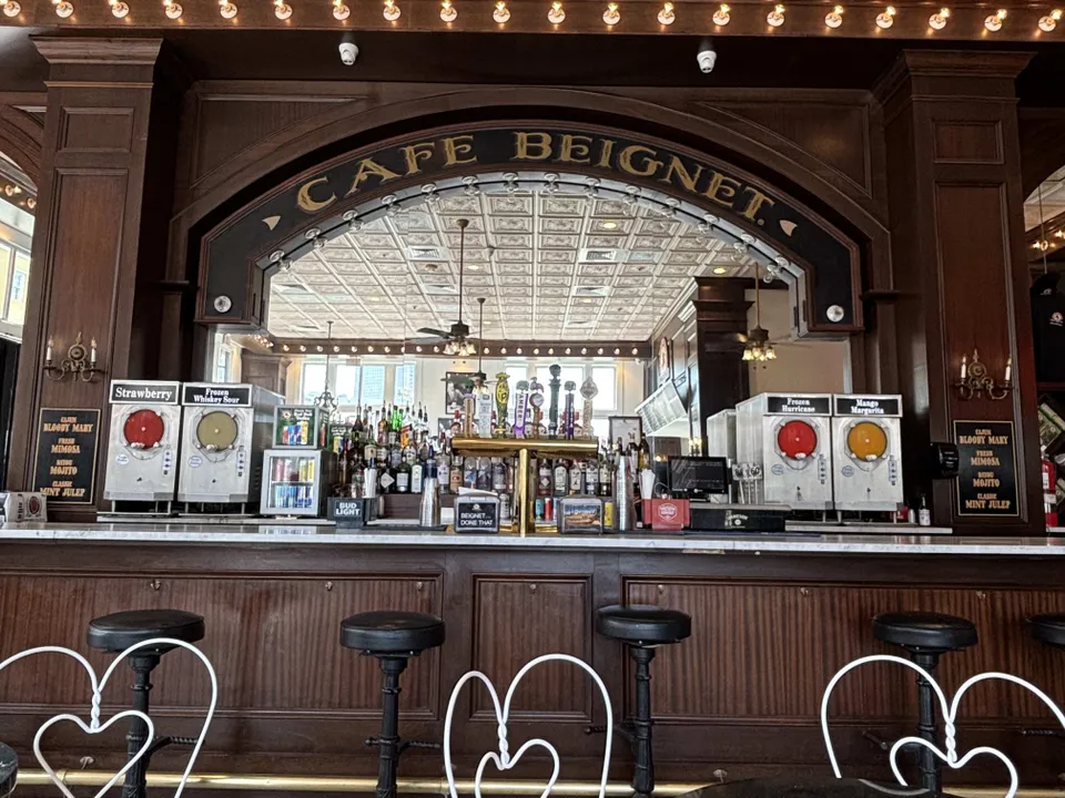 Das Café Beignet in der Decatur Street in New Orleans.