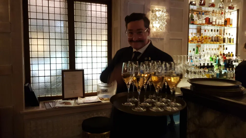 Champagner-Verkostung im Britannia Hotel - Merci, Monsieur Poirot!