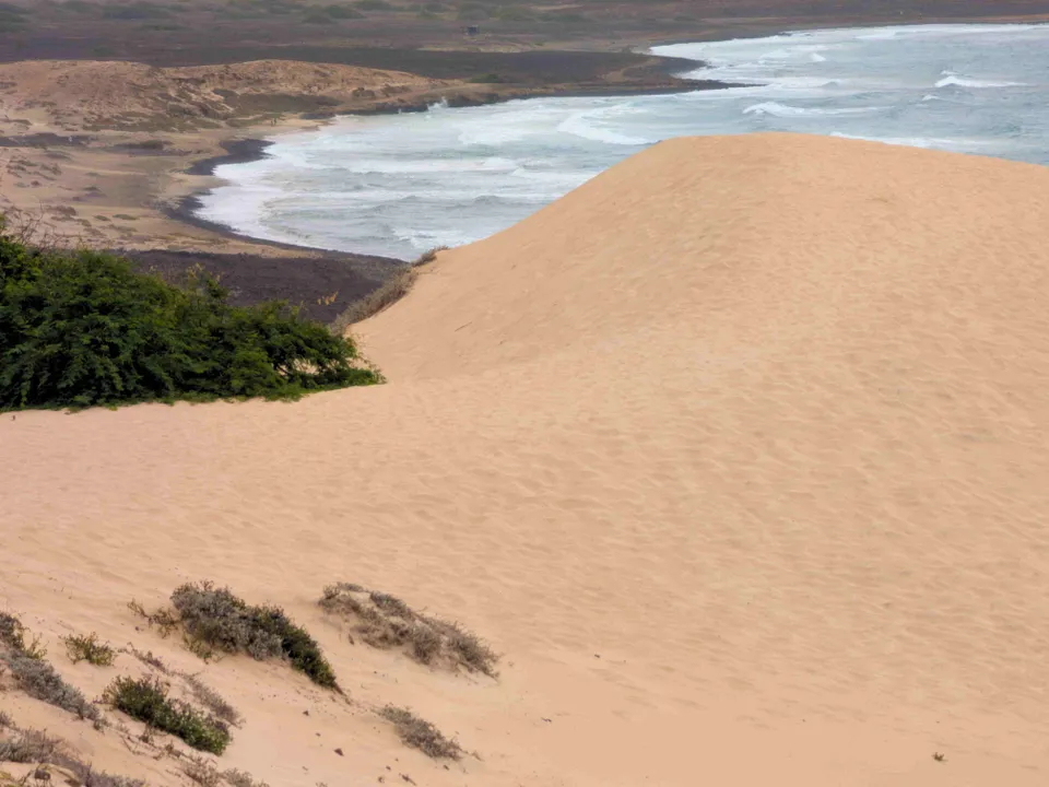 Dünenlandschaft der Praia Grande auf São Vicente.