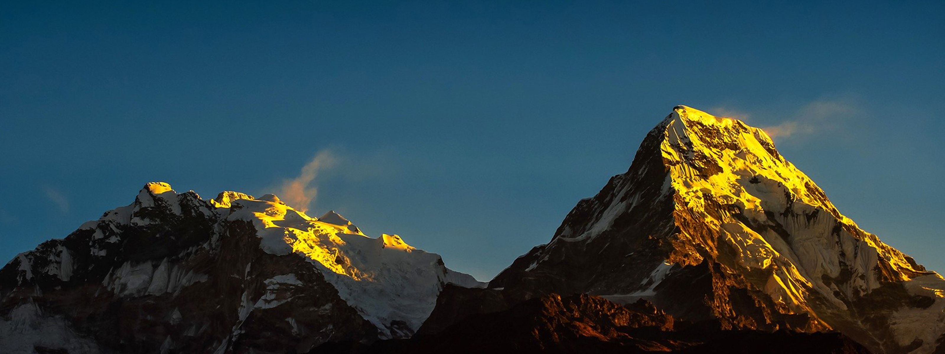 Annapurna-Gebirge im Sonnenuntergang
