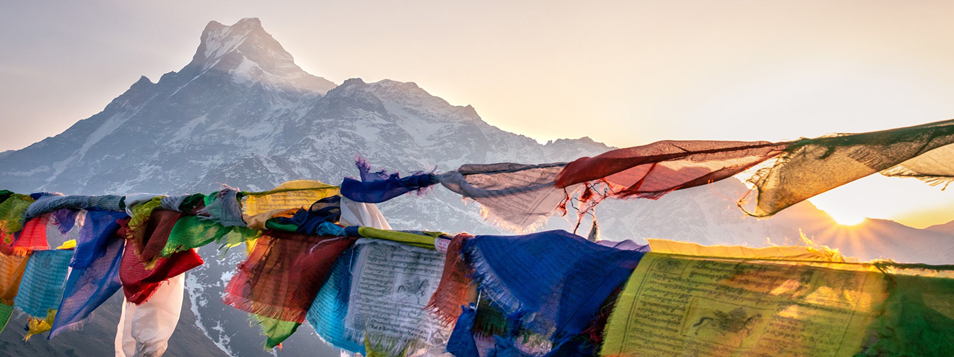 Blick vom Poon Hill auf das Annapurna-Massiv, Nepal  © AdobeStock vlysytsya