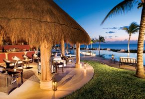 Bar im Zoetry Paraiso Riviera de la Bonita, Mexiko Reise
