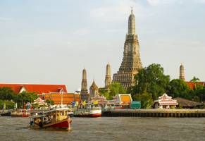 Blick auf den Wat Arun in Bangkok