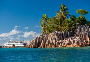 Die Pegasos auf ihrer Fahrt durch die traumhafte Inselwelt der Seychellen