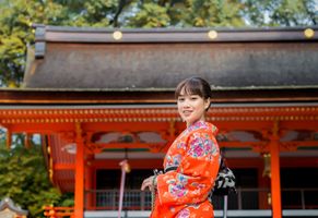 Traditionell gekleidete Japanerin
