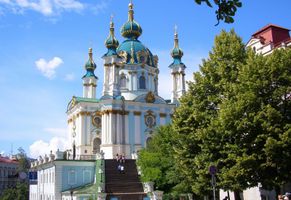 Die berühmte St.-Andreas-Kirche in Kiew