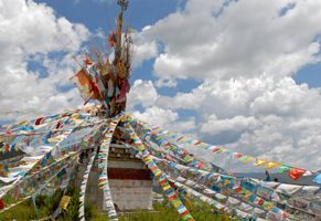 Gebetsfahnen, Tibet Reise
