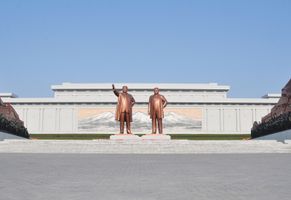 Grand Monument auf der Mansu Anhöhe, Nordkorea