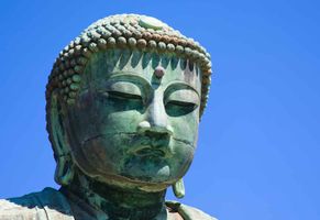 Der japanische Nationalschatz: Der große Amitabha-Buddha von Kamakura