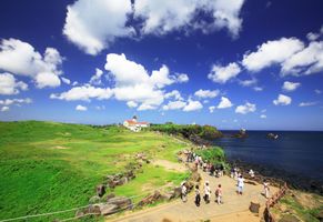 Jeju-do Saopjikoji - Wanderung mit Blick auf die Küste
