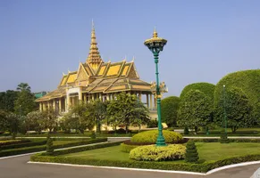 Kamboscha, Phnom Penh Eingang zum Royal Palace