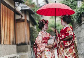 Geishas im Gion Viertel von Kyoto