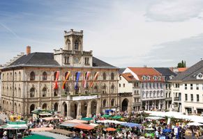 Marktplatz mit Rathaus © Guido Werner weimar GmbH.jpg