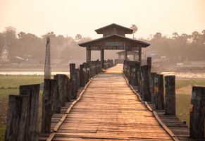Die U-Bein-Brücke in Amarapura, Myanmar