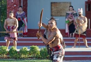 Maori beim traditionellen Haka