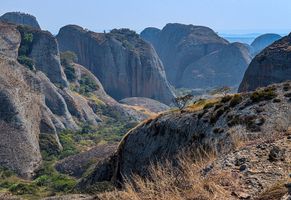 Die Schwarzen Felsen von Pungo Andongo