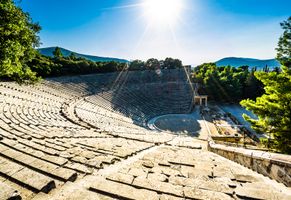 Amphithetaer, Epidaurus © iStock StreetFlash