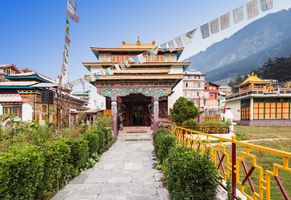Kloster im tibetischen Stil in Manali © iStock saiko3p