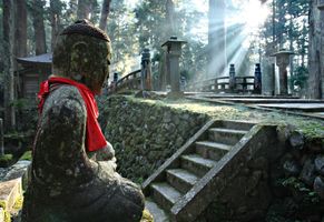 Okunoin-Friedhof am Berg Koya-san iStock © ncousla