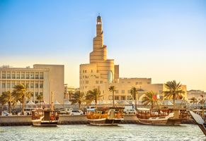 Dhow Harbor und Doha Moschee, Doha, Qatar