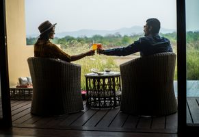 Hotel Meghauli Serai, A Taj Safari, Chitwan-Nationalpark, Rapti Pool Villa, Sit out