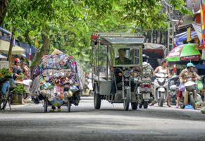 Strassenhändler in Hanoi