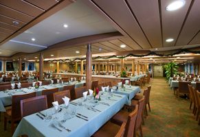Restaurantbereich auf der Aranui 