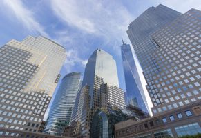 Skyline in New York City mit One World Trade Center