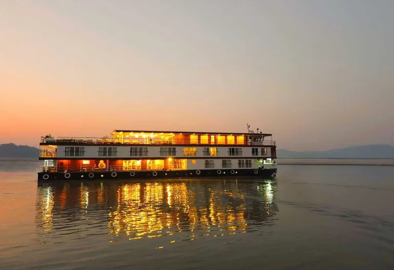 ABN Charaidew II unterwegs auf dem Brahmaputra