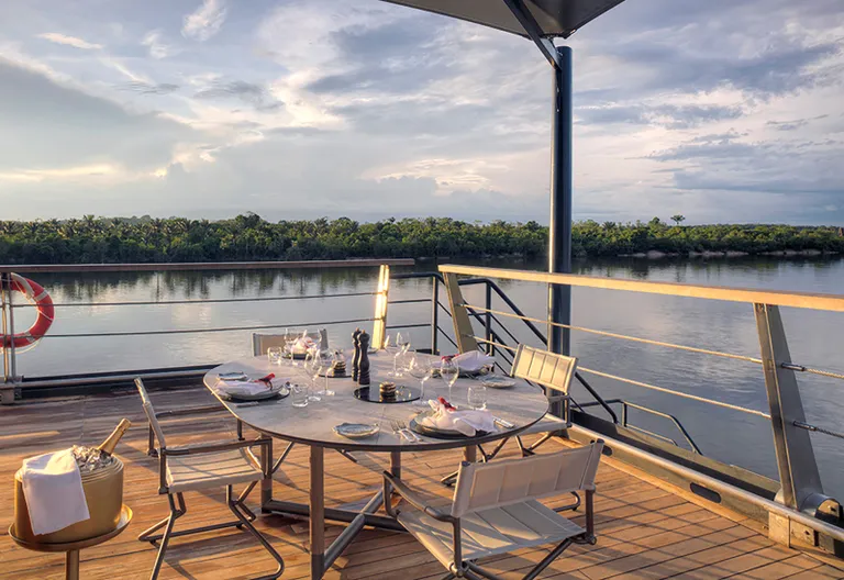 Outdoor Dining auf der Aqua Nera
