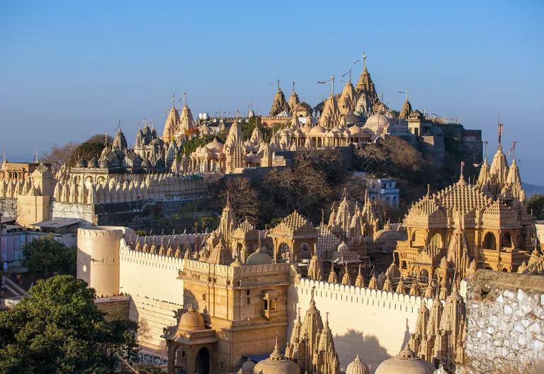 Tempelstadt Palitana AdobeStock © Mazur-Travel