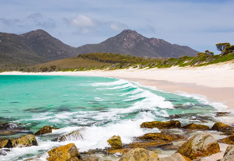 Wineglass Bay, Freycinet-Nationalpark AdobeStock © Ian-Woolcock