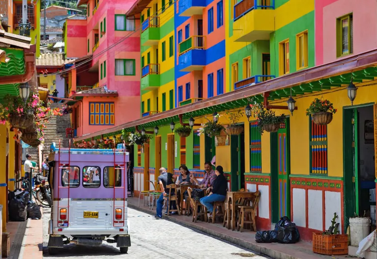 Die bunte Häuser Kolumbiens