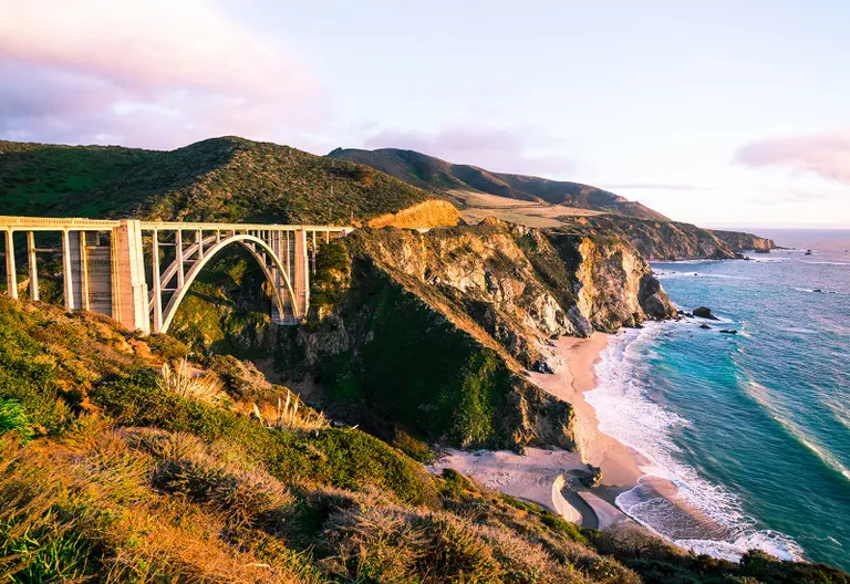 Reise-USA-Küstenstraße-Big-Sur,-Kalifornien_jack-nagz-M7euaZTCOPM-unsplash