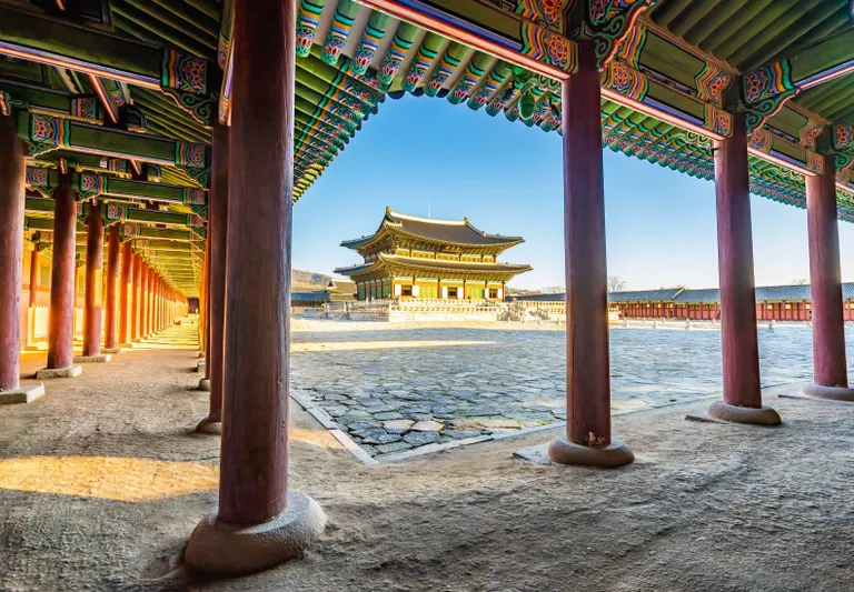 Gyeongbokgung Palast AdobeStock © siraphol