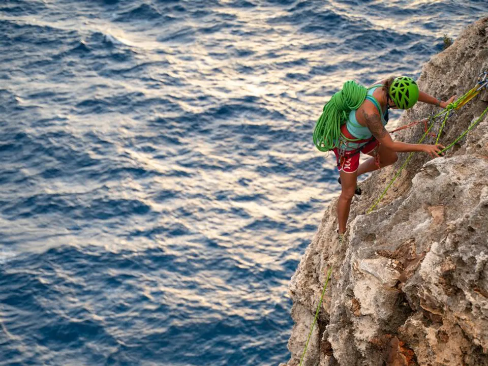 © 2025  Cayman Islands