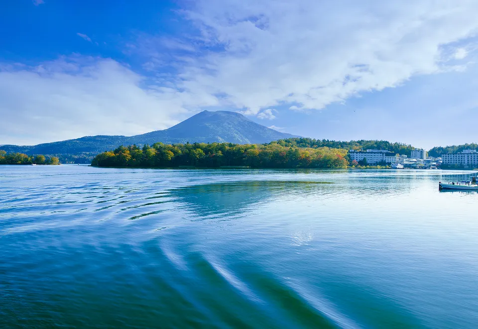 Akan-See, Kushiro, Hokkaido iStock © thanyarat07