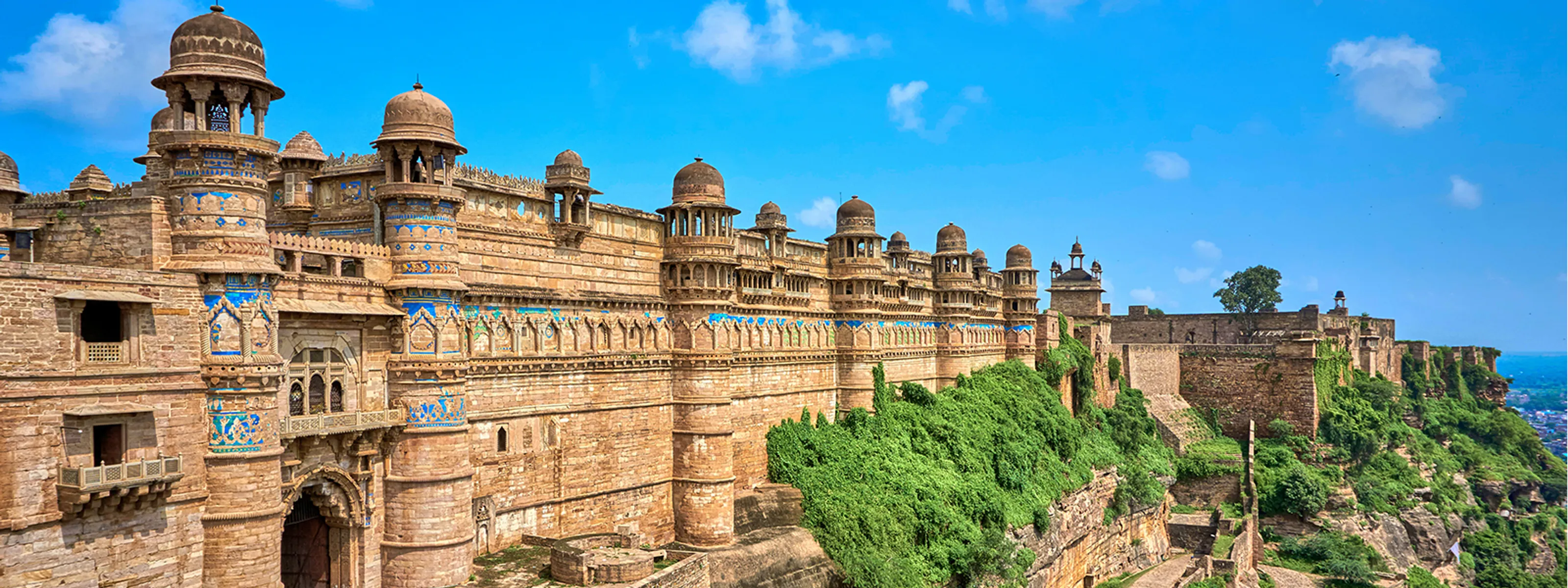 Gwalior Fort AdobeStock © Boris
