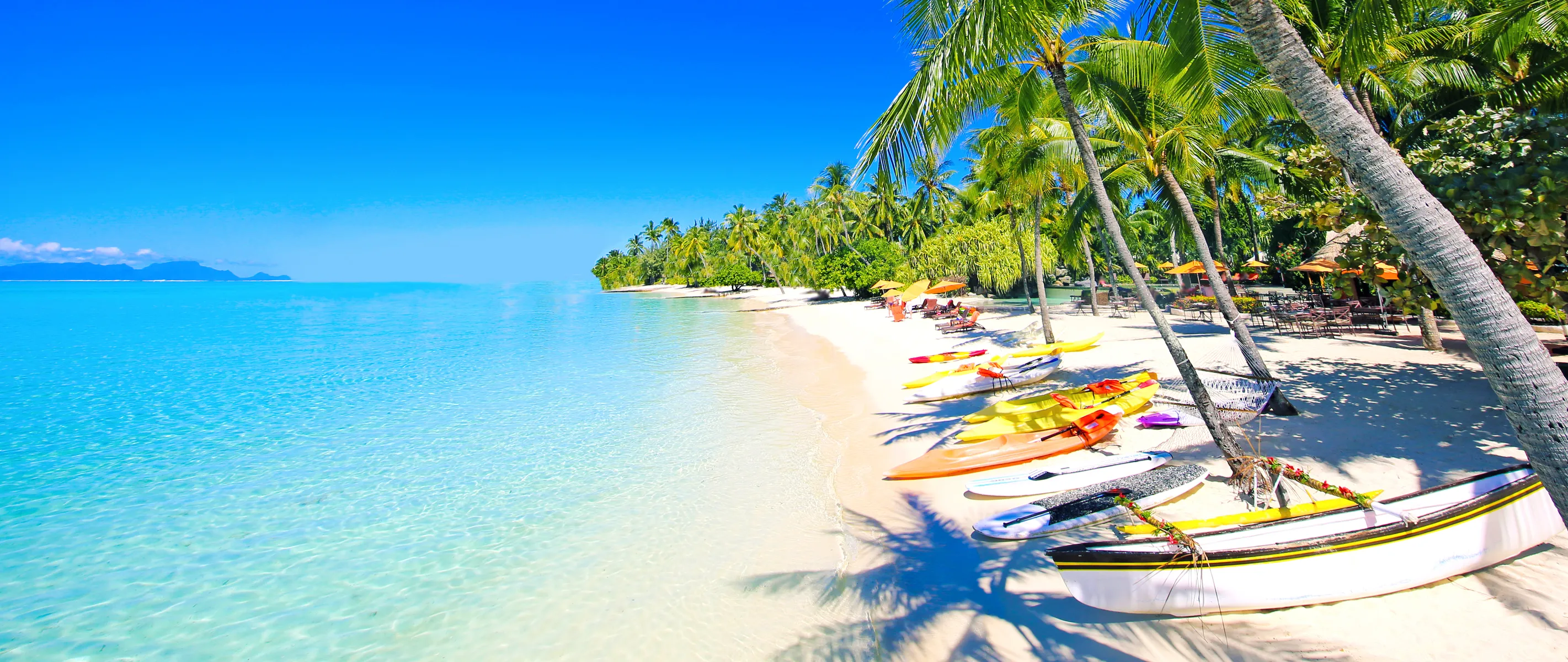 Boote auf Bora Bora iStock © TriggerPhoto