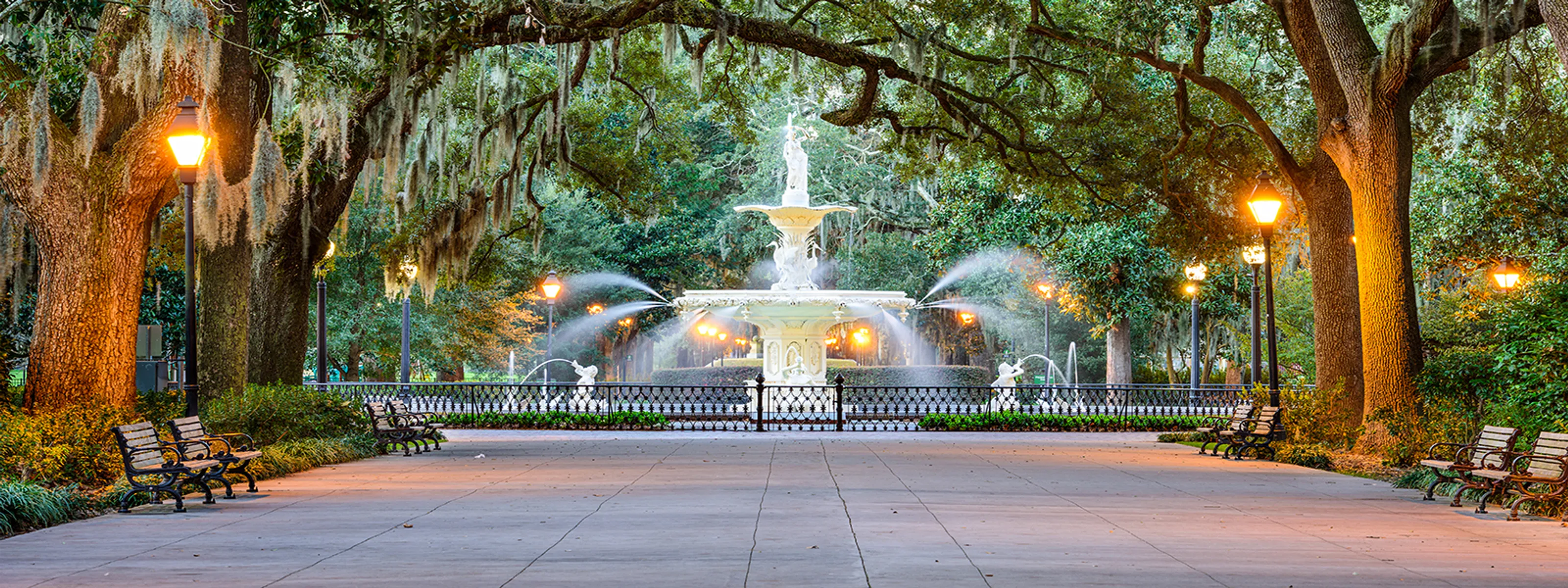Forsyth Park Fountain, Savannah iStock © SeanPavonePhoto