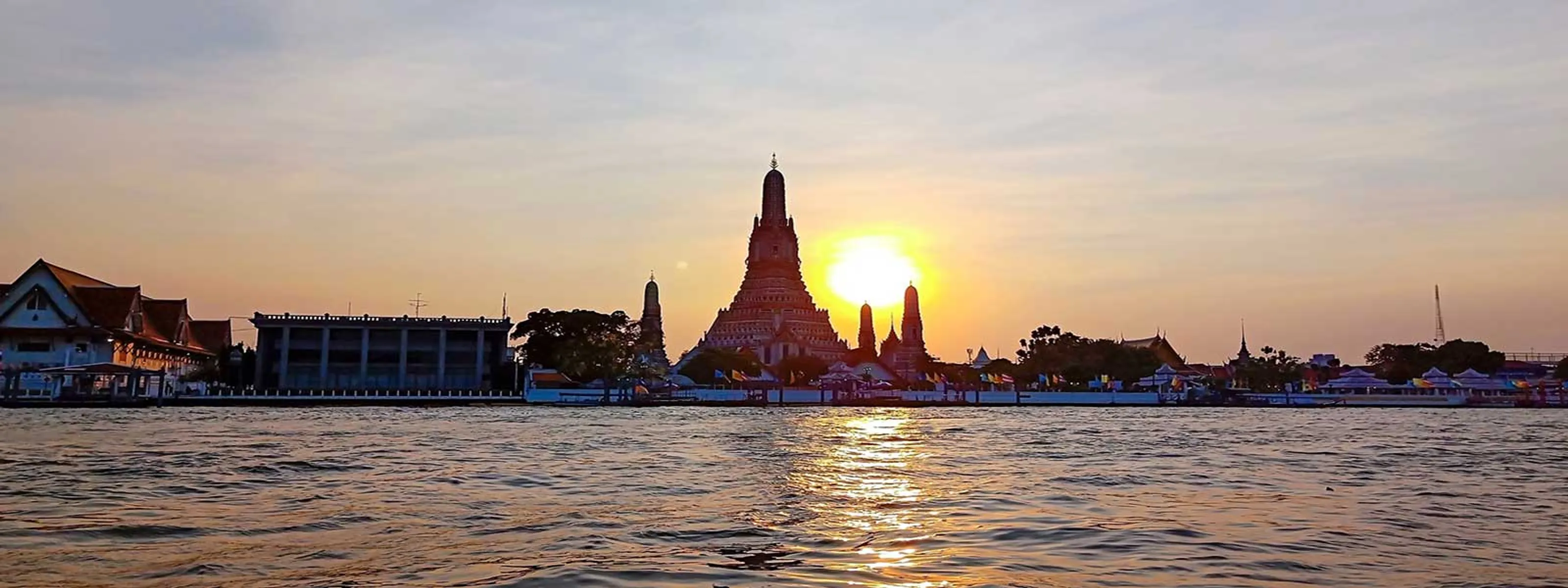 Wat Arun im Abendlicht, Bangkok