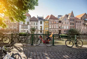 Belgien begeistert mit einzigartigem Flair aus Geschichte, Kultur und lebendigen Städten – perfekt für einen abwechslungsreichen Städtetrip.