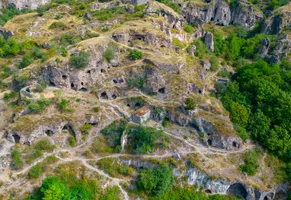 Die verlassene Höhlenstadt Alt-Khndzoresk
