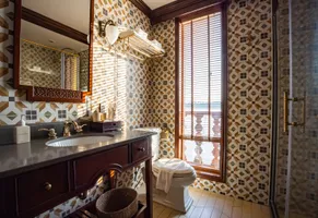 Heritage Line ‘Anouvong’, Deluxe