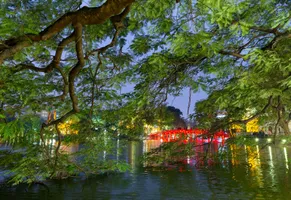 Hoan Kiem See in Hanoi, Vietnam