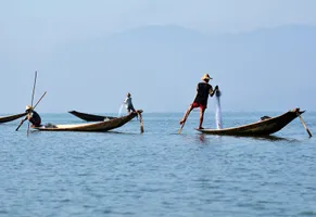 Einbeinruderer am Inle-See 